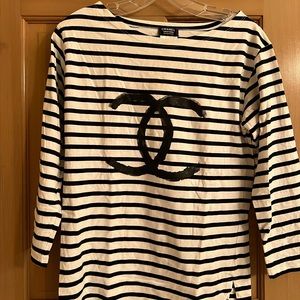 Chanel CC Tshirt Sz Small